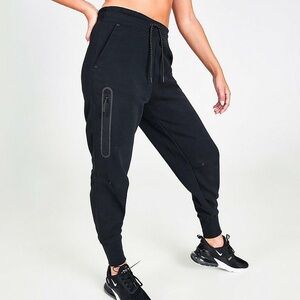 Nike Tech Fleece Joggers Mid Rise